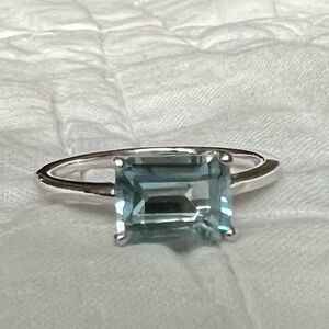 Unique 8x6mm Emerald Cut Sky Blue Topaz in 14k White Gold Ring sz 6.25